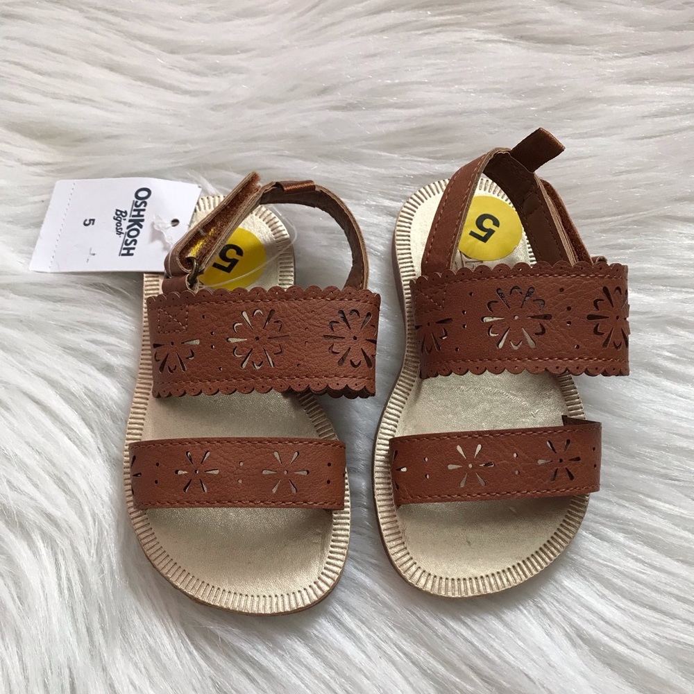 babygirl sandals 💗